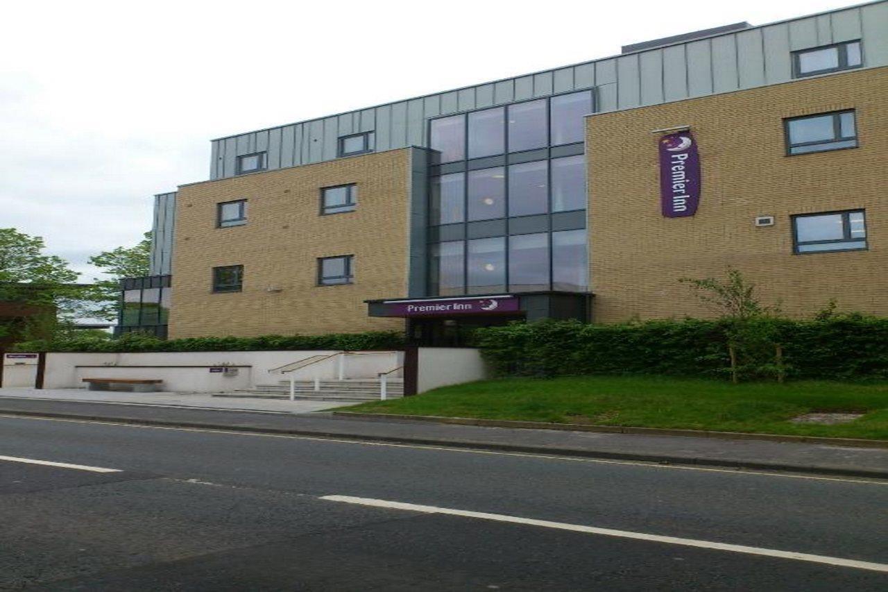 Premier Inn Winchester Exterior photo