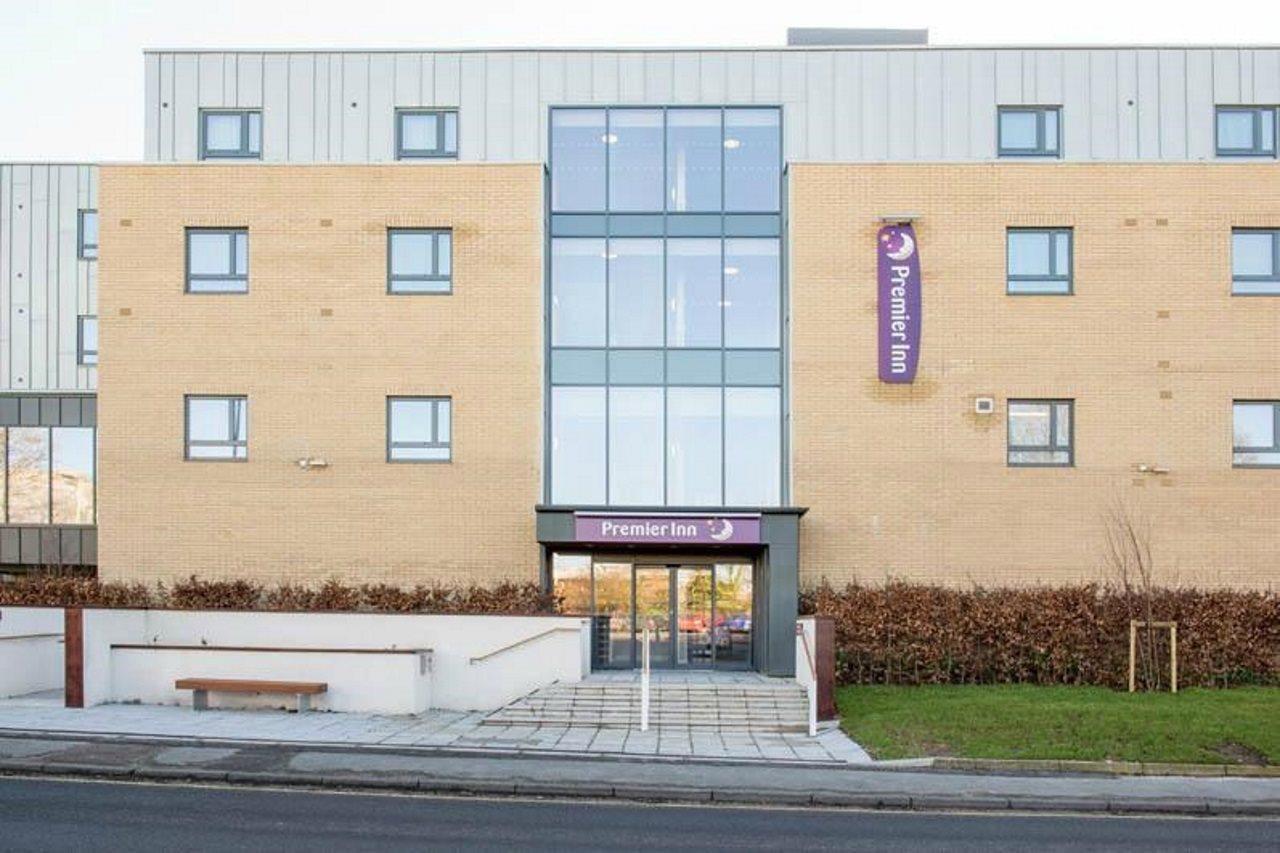 Premier Inn Winchester Exterior photo